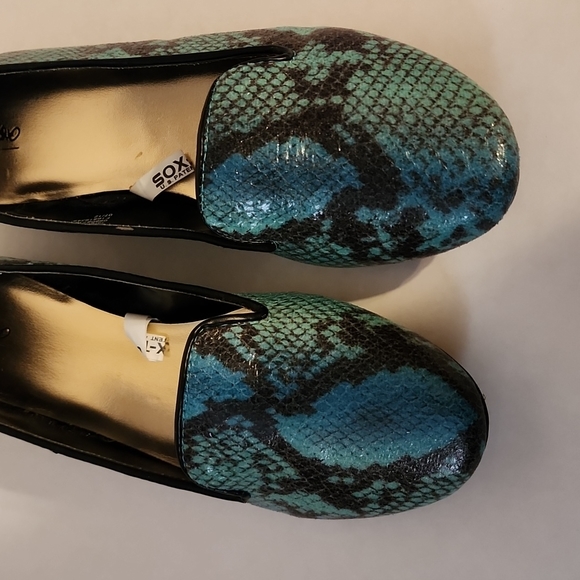 Mossimo 3 Piece Set, Bag, Bracelet. Shoes Size 8. - Picture 8 of 14